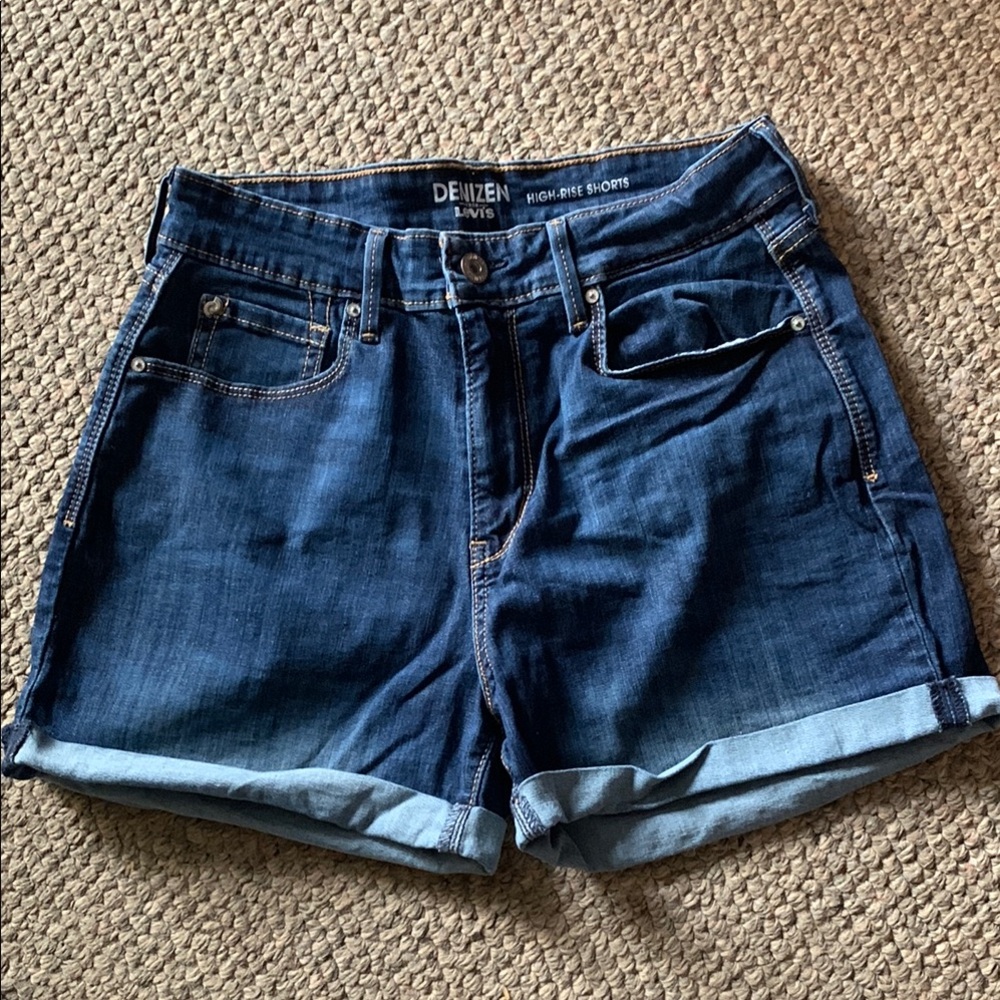 Denizen from Levi’s High Rise Cuffed Jean Shorts 8 W-29